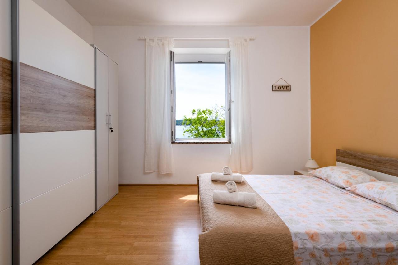Apartment Dobric Koromacno Exterior photo